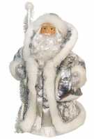 Дед Мороз в серебряном кафтане с мешком.